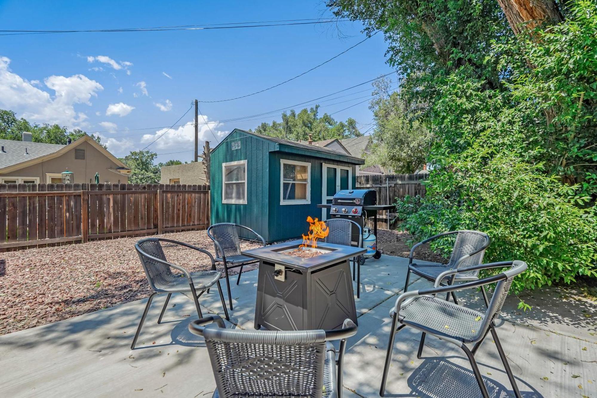 Neighborly Heights - Downtown King Bbq Fire Pit Colorado Springs Exterior foto